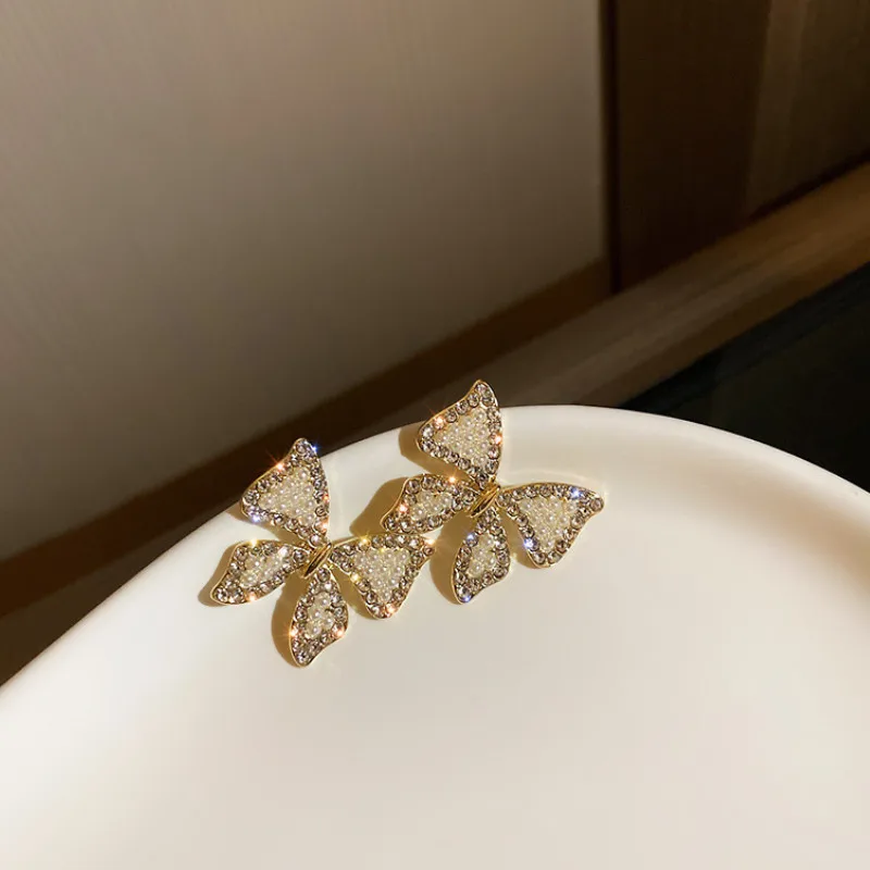 

Fashion Trend Pearl Diamond Butterfly Women's Gift Earrings Elegant Romantic Temperament Design Earrings Wholesale