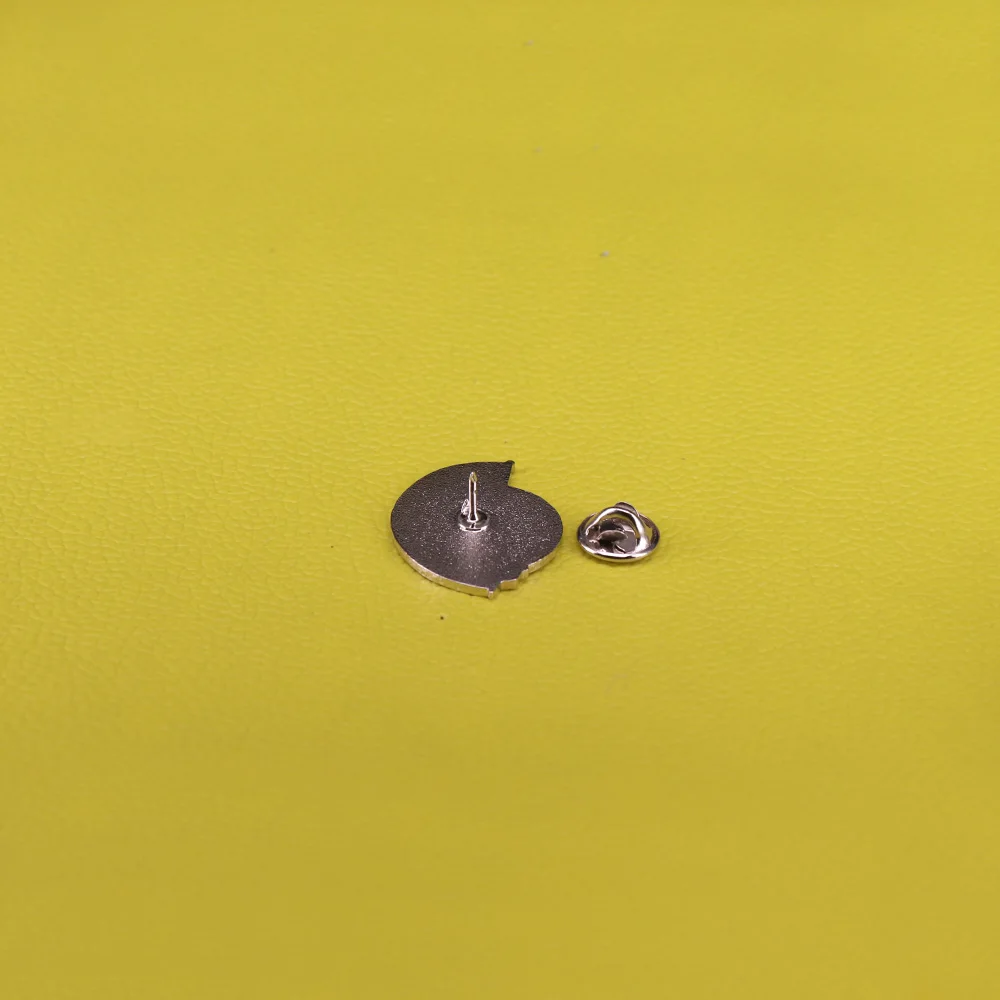 Эмалированная булавка в виде советского космонавта Юри гагагарина значок на