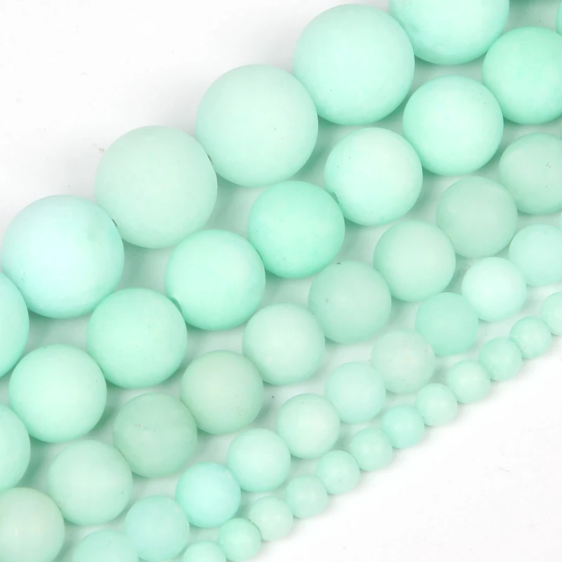 Круглые бусины из матового светло-зеленого агата незакрепленные натурального