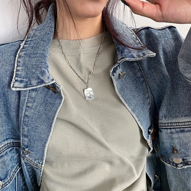 

New Korean Style Girls Vintage Smile Face Good Luck Pendant Necklace Women Fashion Make Old Distressed Curb Chain Niche Necklace