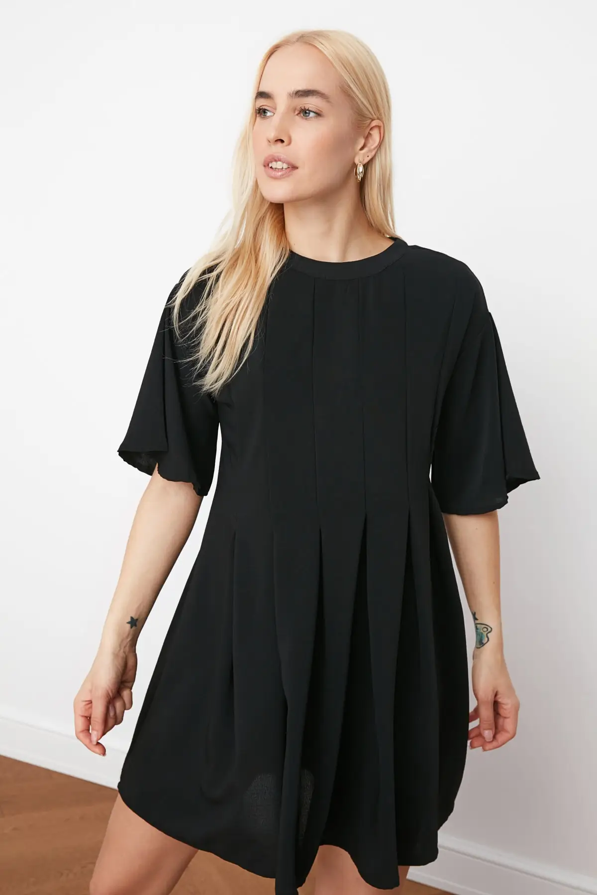 

Trendyol Pleated Dress TWOSS21EL0447