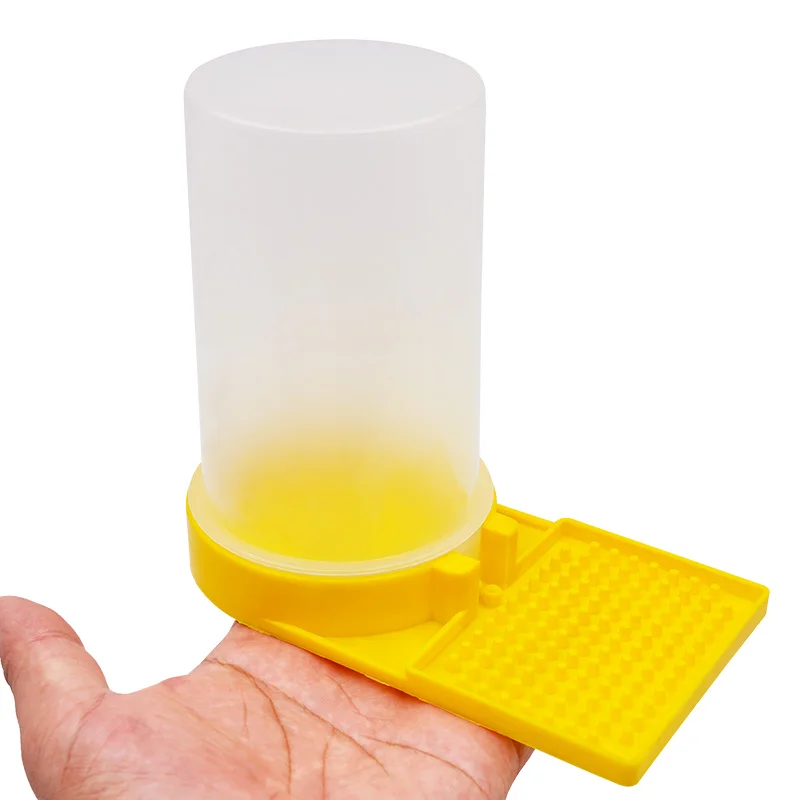 

1 шт., пластиковая подставка для питьевой воды