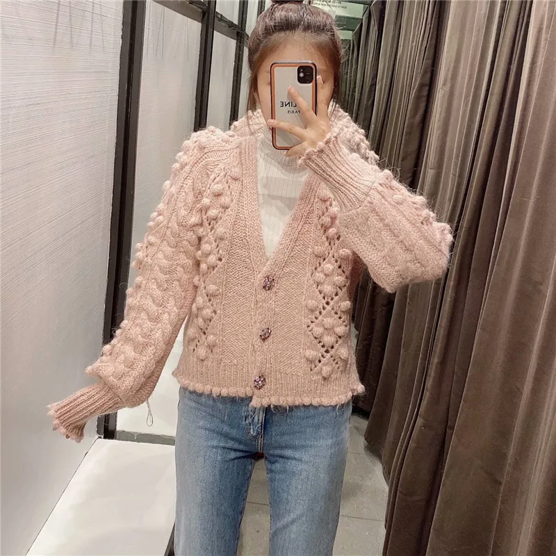 

Cute Knitted Top Woman Fashion Winter Pink Sweaters Women Jewel Button Knit Cardigan Sweater 2021 Long Sleeve