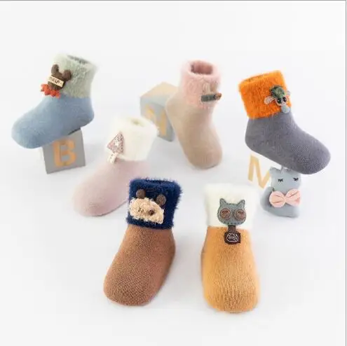 

Winter new thick cartoon children's socks baby baby floor socks velvet stitching terry doll socks