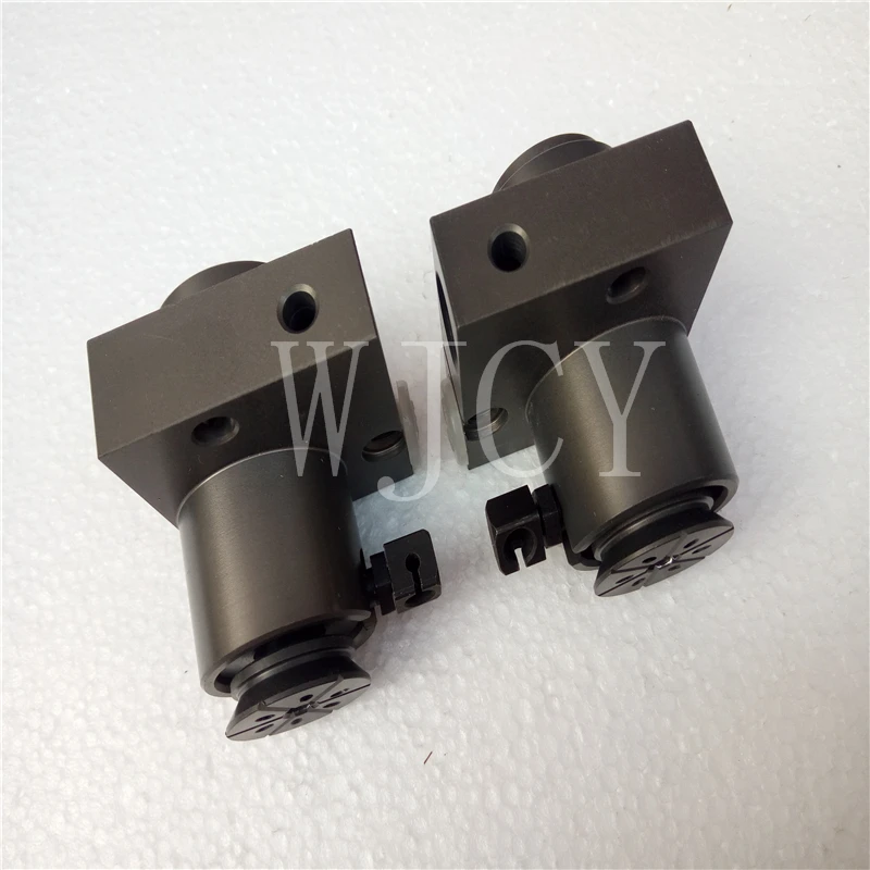 DHLFEDEX Бесплатная доставка 2 пары деталей для печати на присоске Roland 700