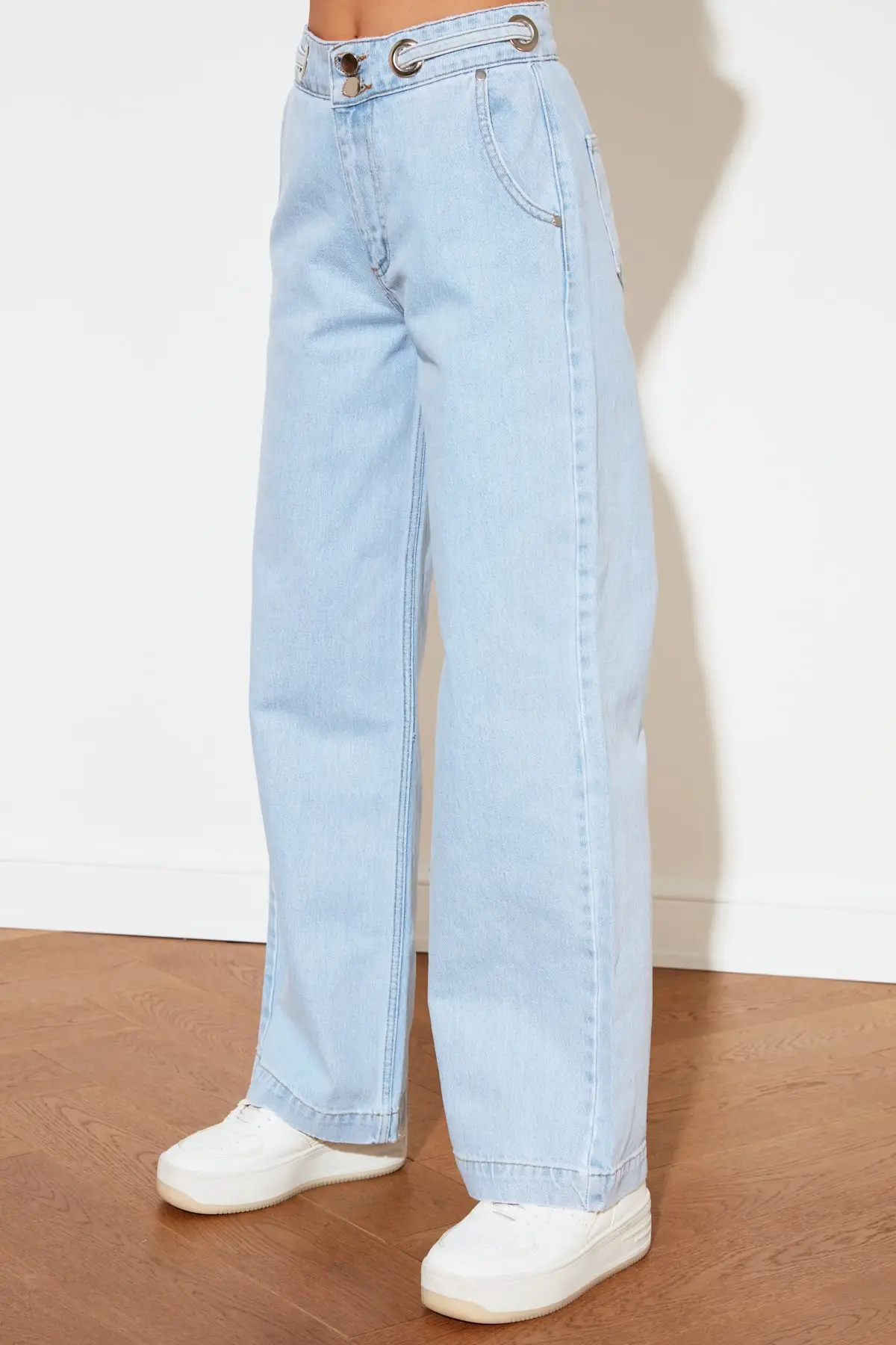 

Trendyol Waist Detail High Bel Wide Leg Jeans TWOSS21JE0692