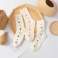 japanese white flowers kawaii woman socks cotton medium cylinder twist lattice funny socks women popsocket 83001