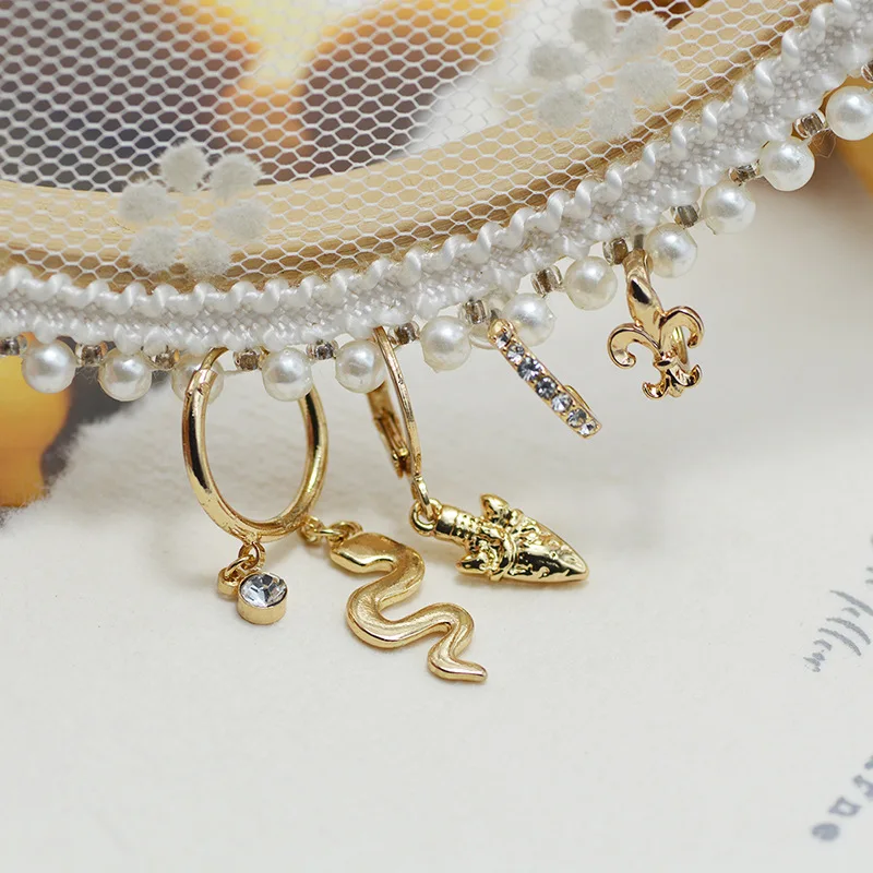 

Personality Snake Combination Earrings For Women Stack Wearing Hoop Ear Buckle Jewelry Temperament Girl and Party Gifts