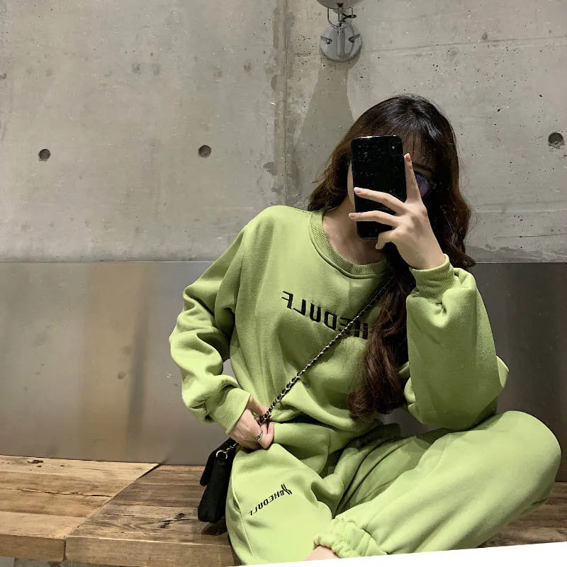 

2020 Autumn and Winter Leisure Sports Suit Women Plus Velvet Thick Korean Loose Fashion Sweater + Two-piece Pants