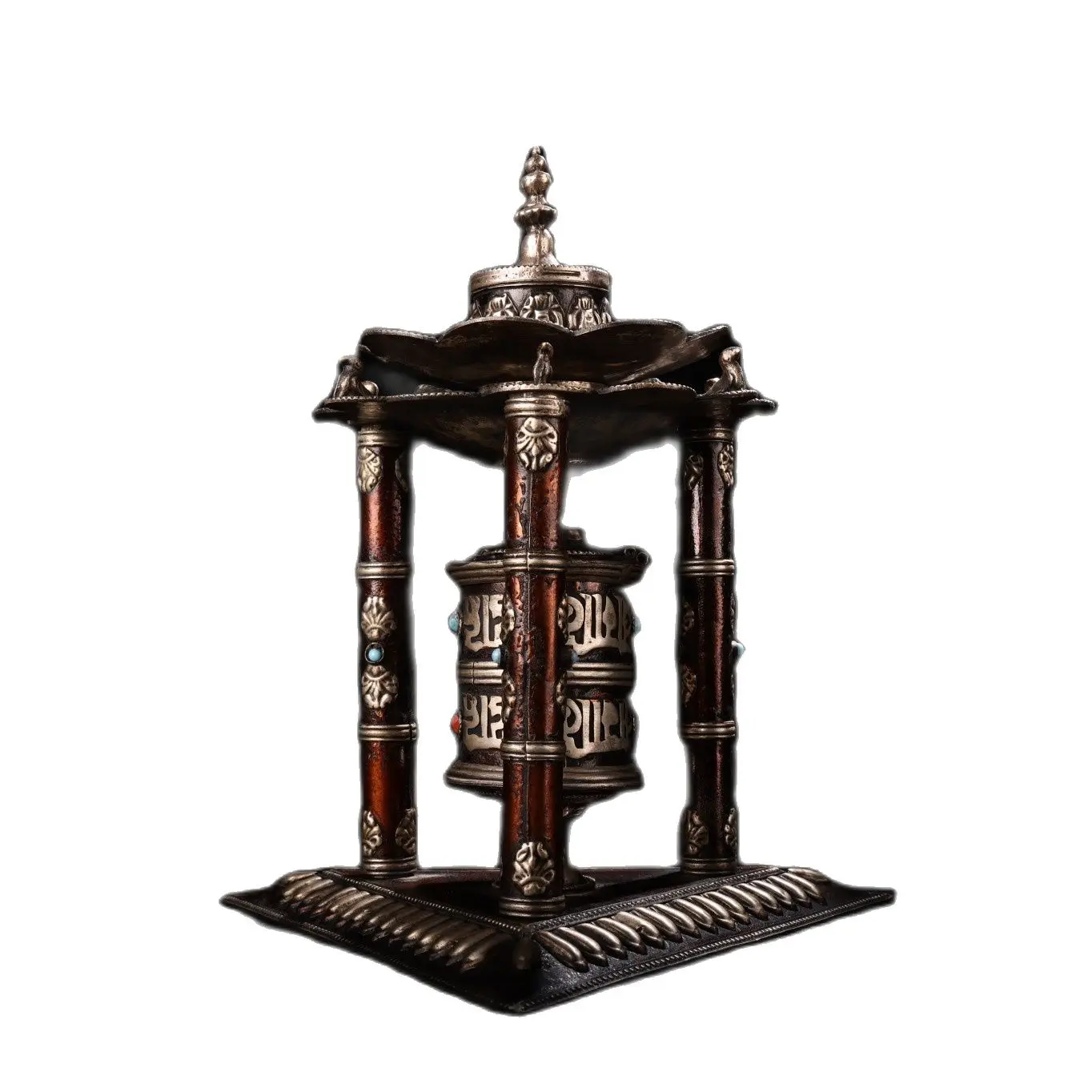 

Молитвенное Колесо ручной работы, Молитвенное Колесо с лотосом, инкрустированное полудрагоценными камнями, Высота 22 см, ширина 19 см