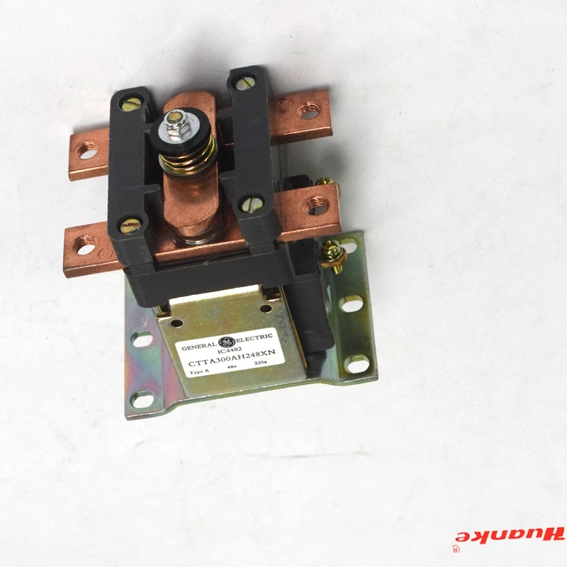 Замена контактора постоянного тока GE300 48 в 300 А модель IC4482CTTA300AH248XN сделано Китае |