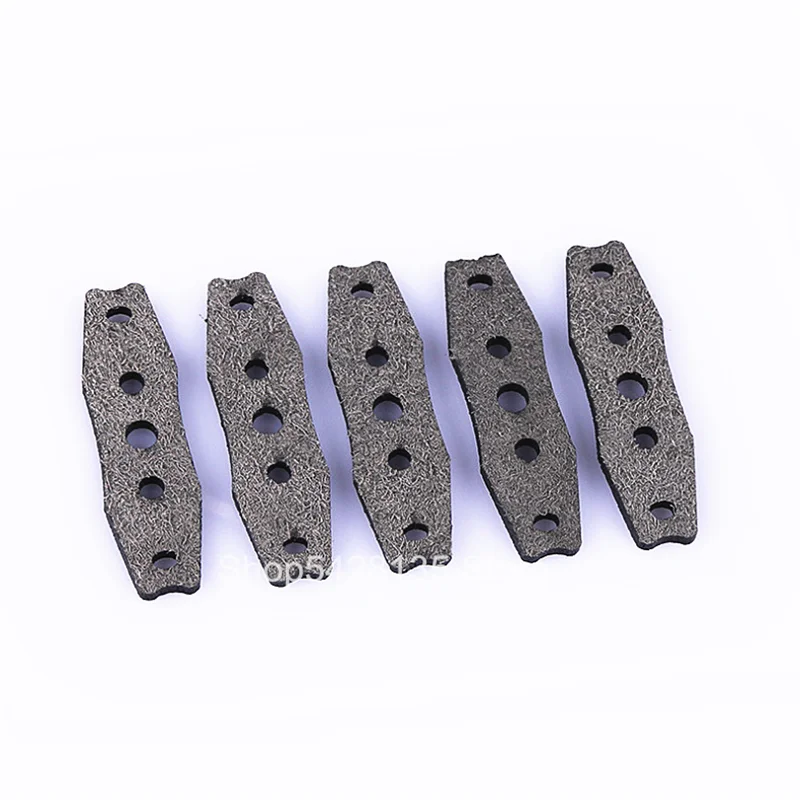 

Оптовая продажа, 50 шт. охотничьи Кожаные чехлы-рогатки из микрофибры с центральным отверстием для наружных катапультов sling shot аксессуары