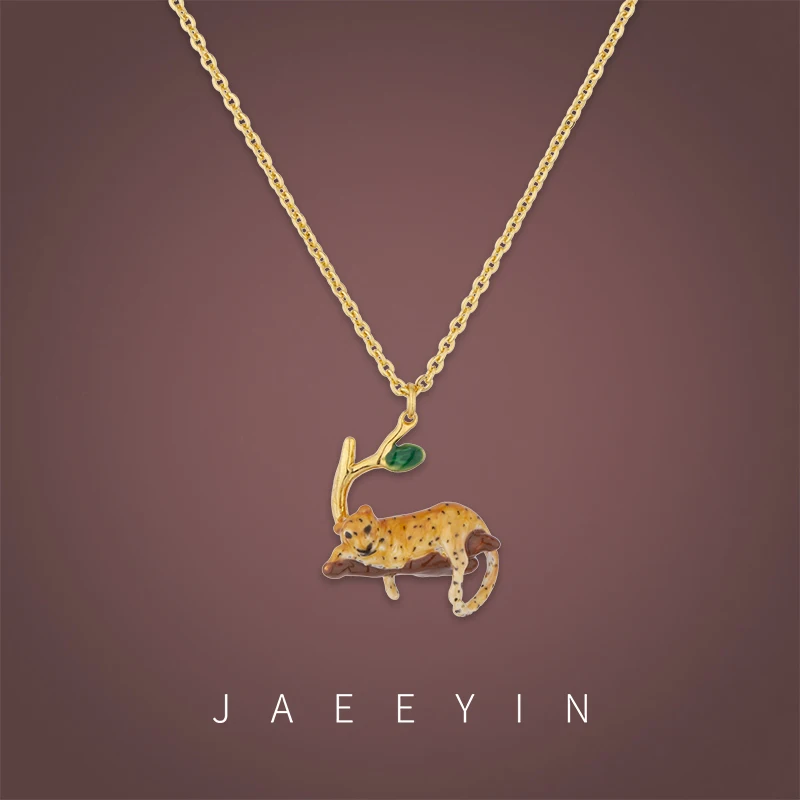 

Jaeeyin 2021 Autumn Winter New Arrive Cute Trendy Personality Creative Sleep Enamel Leopard Long Chain Pendant Sweater Necklace