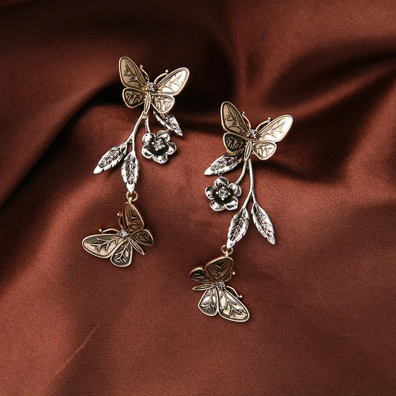 

Vintage Butterfly Dangle Drop Earrings for Women Fashion Black Metal Long Tassel Statement Earrings Party Wedding Jewelry Gift