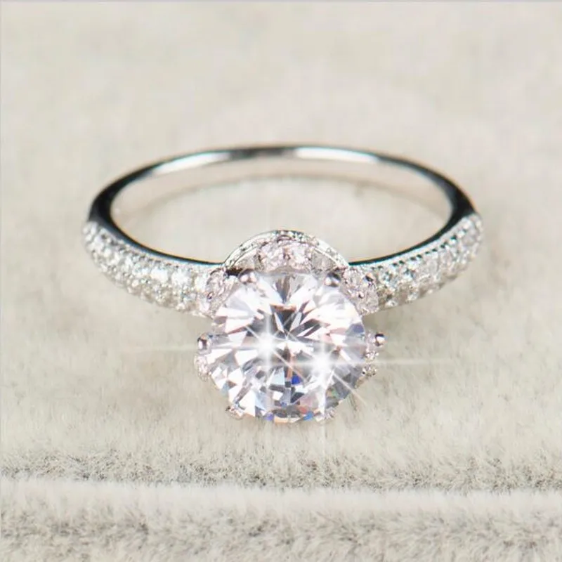 Женское кольцо из серебра 100% пробы с искусственным бриллиантом | Украшения и