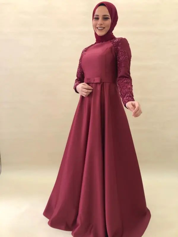 

Burgundy Muslim Hijab Evening Dress 2021 High Collar Full Sleeves Appliques Satin A-Line Long Formal Party Gowns Robe De Soire