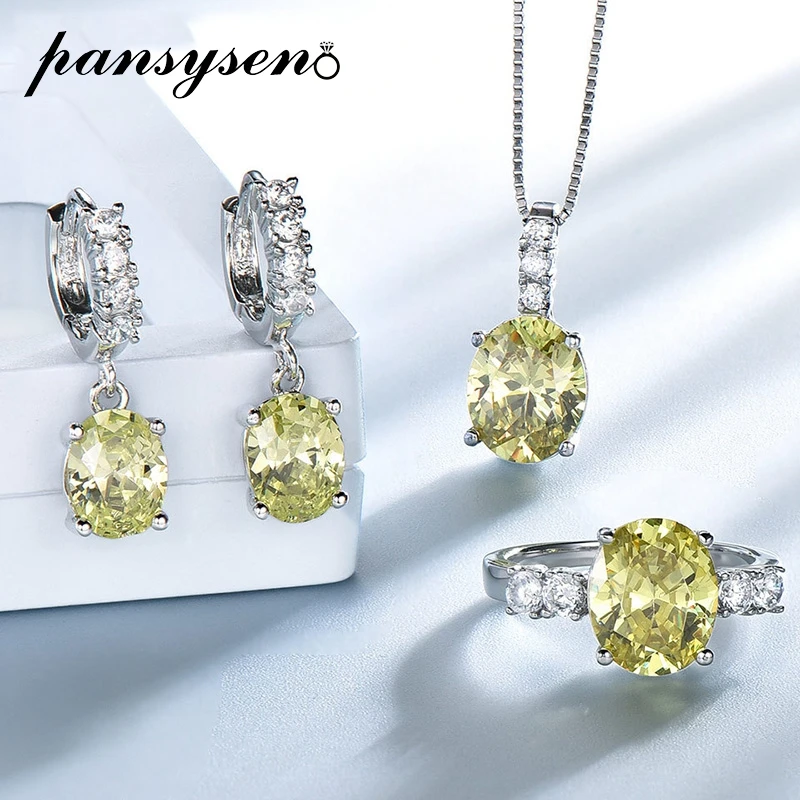 

Комплект украшений из серебра 925 пробы, с бриллиантами, серьги и кольцо