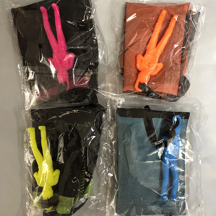 2Pcs Hand Throwing kids Mini Light Play Parachute Toys For Children Outdoor Games Soldier Outdoor Sports Educational Toys Kids