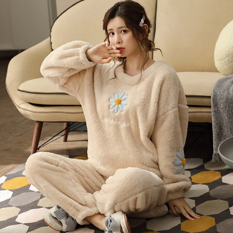 

Пижама из кораллового флиса женские осень-зима 2 вещи в комплекте, костюм японские милые зимние женские домашние Плюшевые Kawaii ночная рубашк...