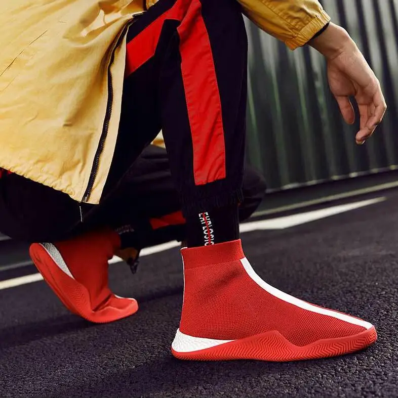 

2019 Fashion personality High Top Casual Shoes For Men Breathable Platform Shoes Flying woven men's shoes Sock Walking Footwear