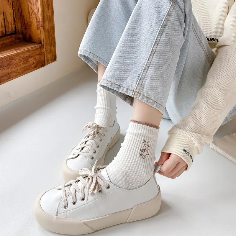 

Girls Ins Trend Autumn Winter New Cute Japanese Korean Tube Socks Solid Striped Striped Embroidery Bunny Kawaii Socks Woman