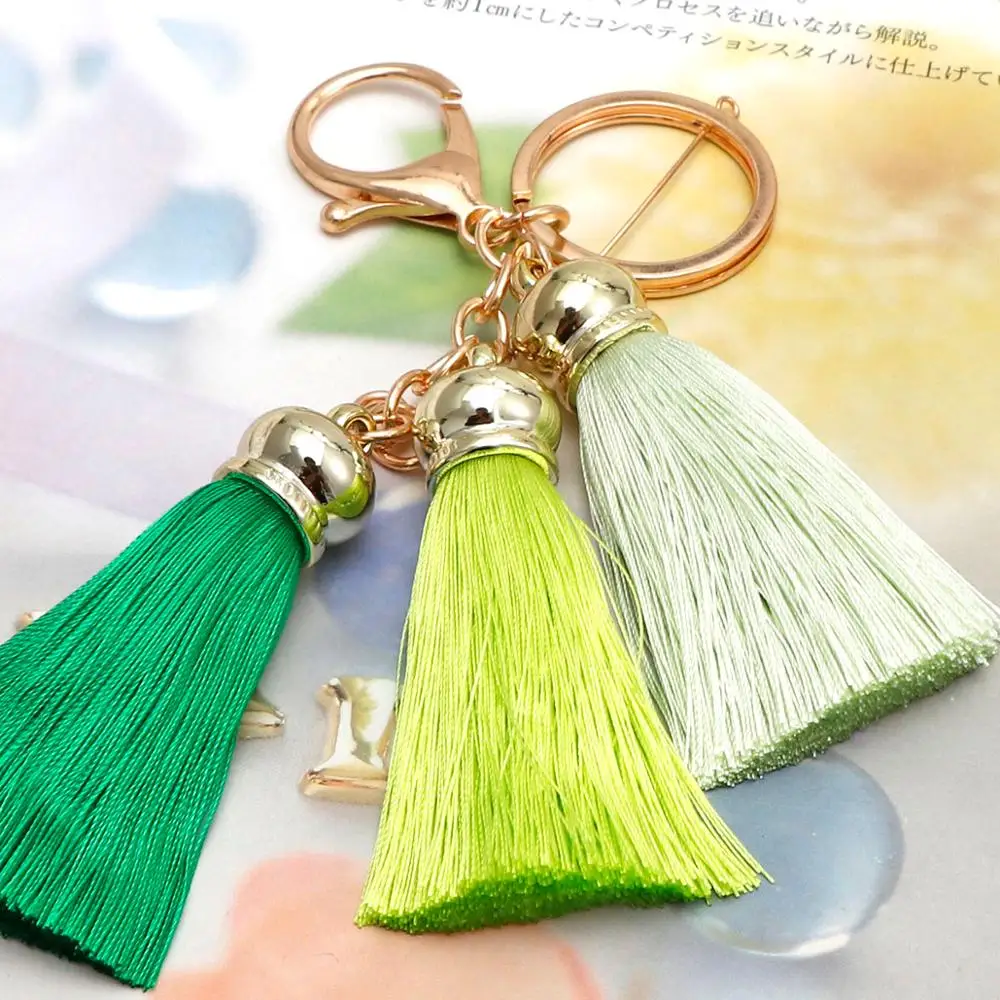 Бесплатная доставка кисточка Шарм Цветной брелок сумка аксессуары Шелковый