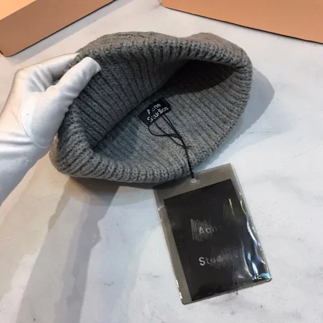 

AC Studios Smiling face Beanie Skull Caps knitted Cashmere Eye Warm Couple Lovers Acne Hats Tide Street Hip-hop Wool Cap Adult