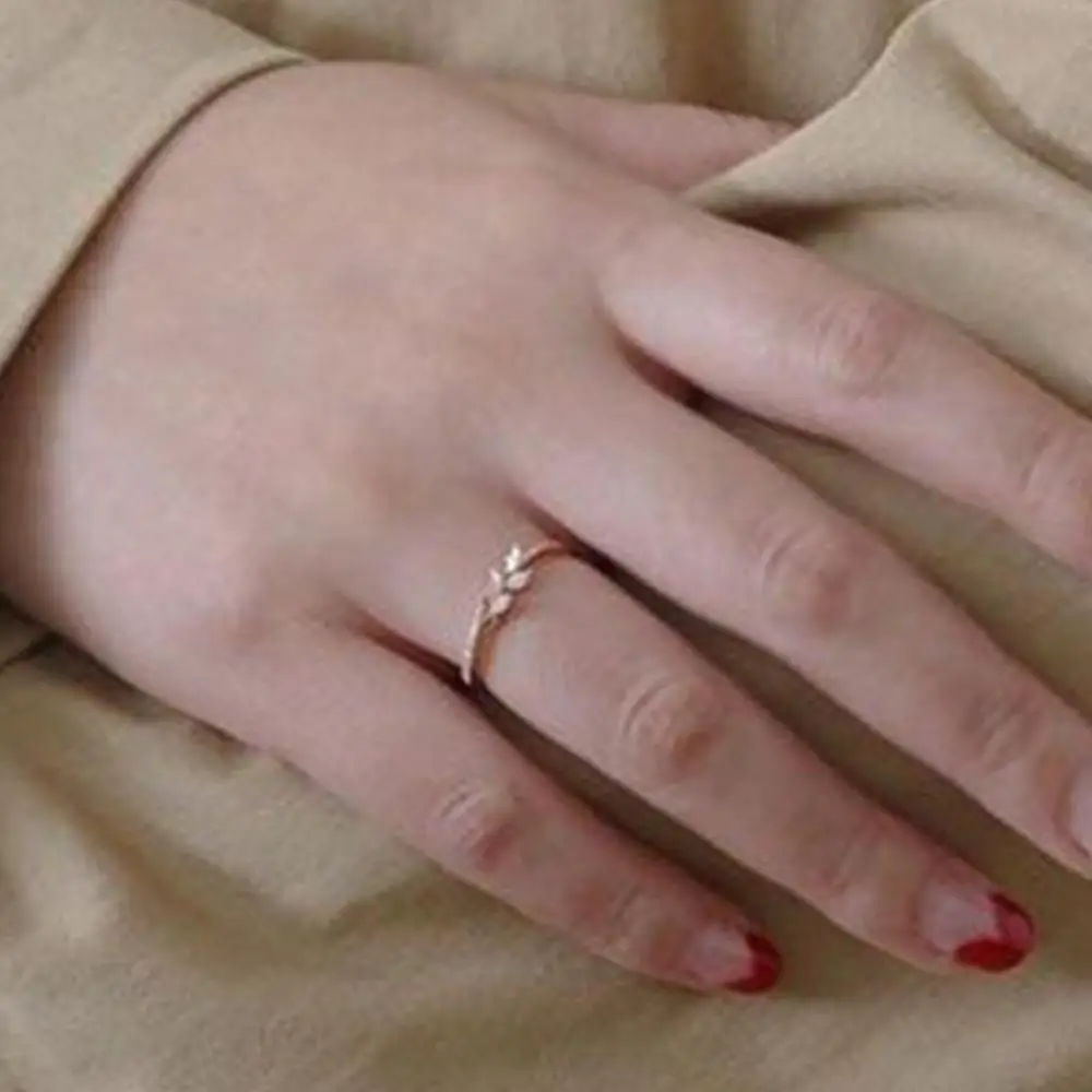 

Women Fashion Leaf Shape Marquise Cut Cubic Zircon Inlaid Finger Ring Jewelry