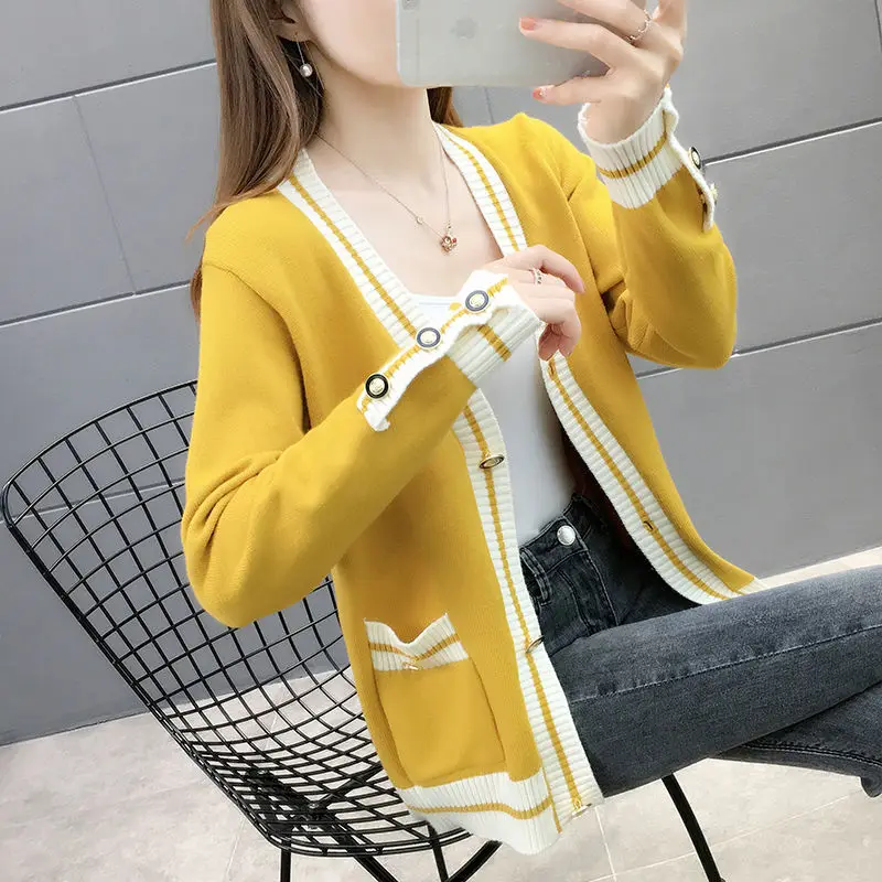 

Fine women's knitted cardigan 2021 spring and autumn new ladies Joker loose outer coat