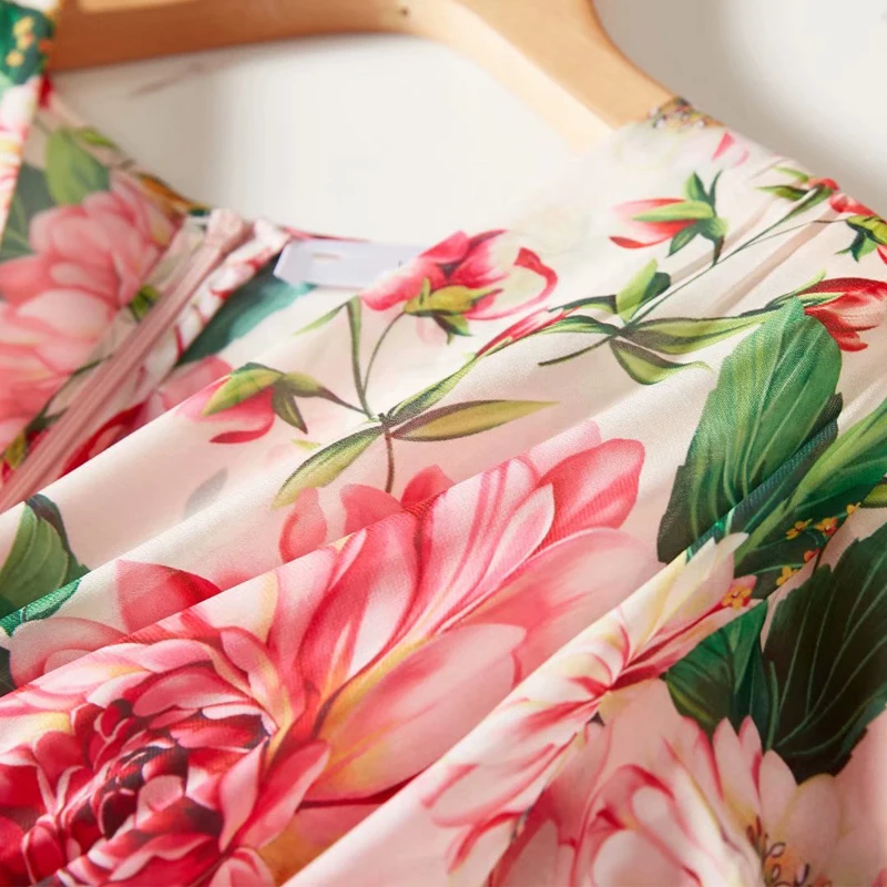

Runway Fashion Summer Women 2020 Bohemian Flare Sleeve Waist Elastic Red Flower Print Ruffles Party Holiday Maxi Dress