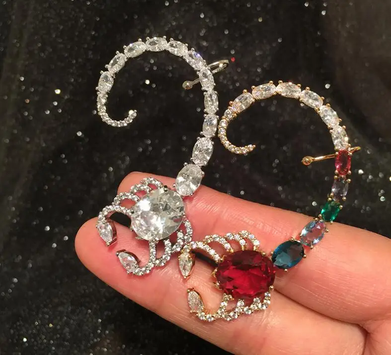 Женские серьги со стразами в виде скорпиона модные для девушек аксессуары