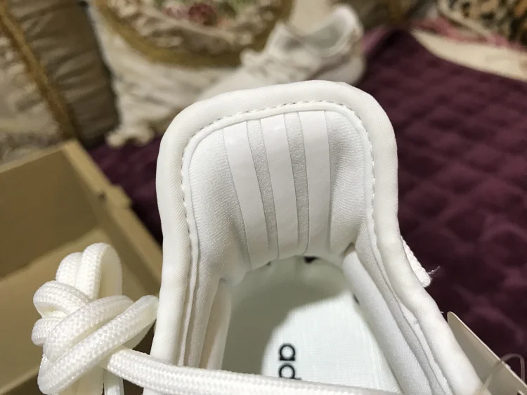 

2021 Hot Sell Cream Triple White Running Shoes Israfil Core Black Air Sneakers Designer Shoes Men Zapatillas Hombre Deportiva