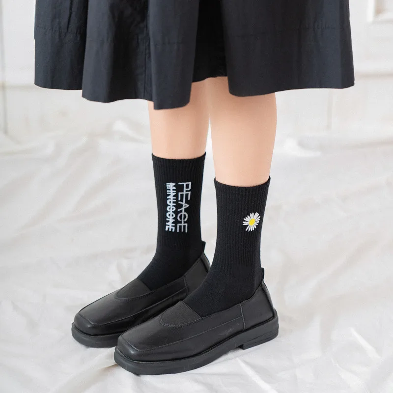 

2020 Trend Butterfly Pattern Socks Purple Female Ins Korean Style Women Cotton Socks Streetwear Harajuku Hip-Hop Crew Socks