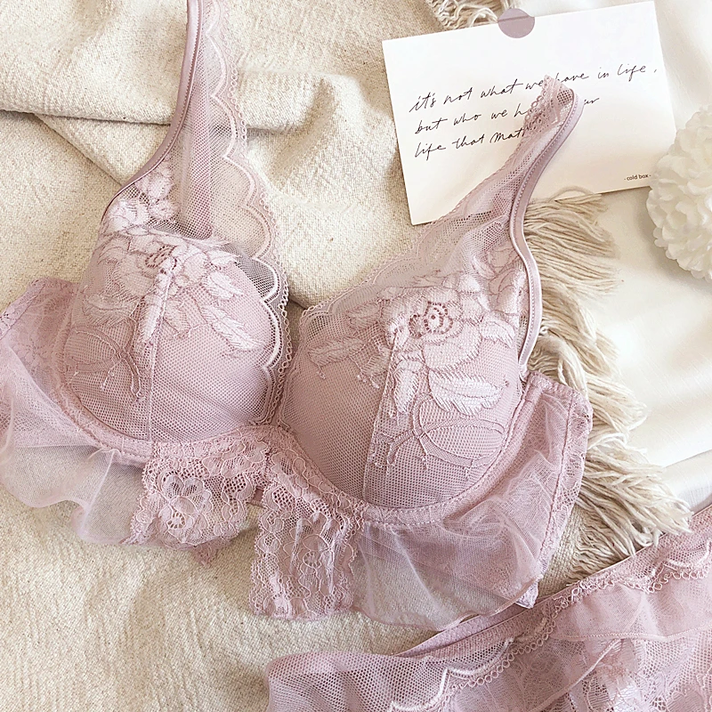 

Wriufred Romantic lace sexy gathering bra panty set plus size women underwire underwear set, girl mesh perspective thin lingerie