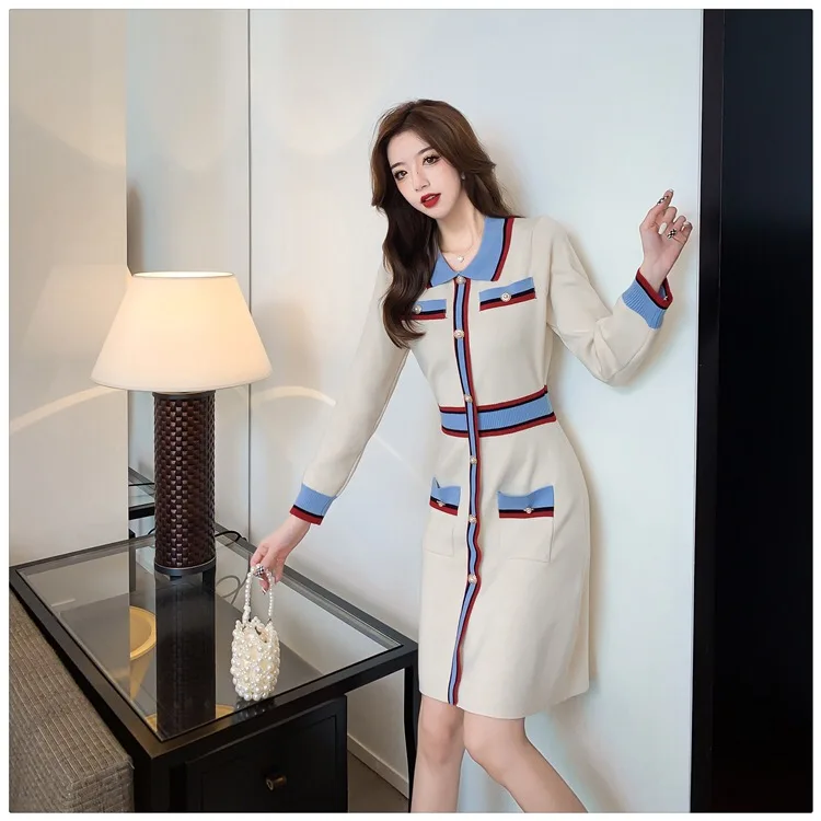 Элегантное женское трикотажное платье на пуговицах шикарное осеннее белое