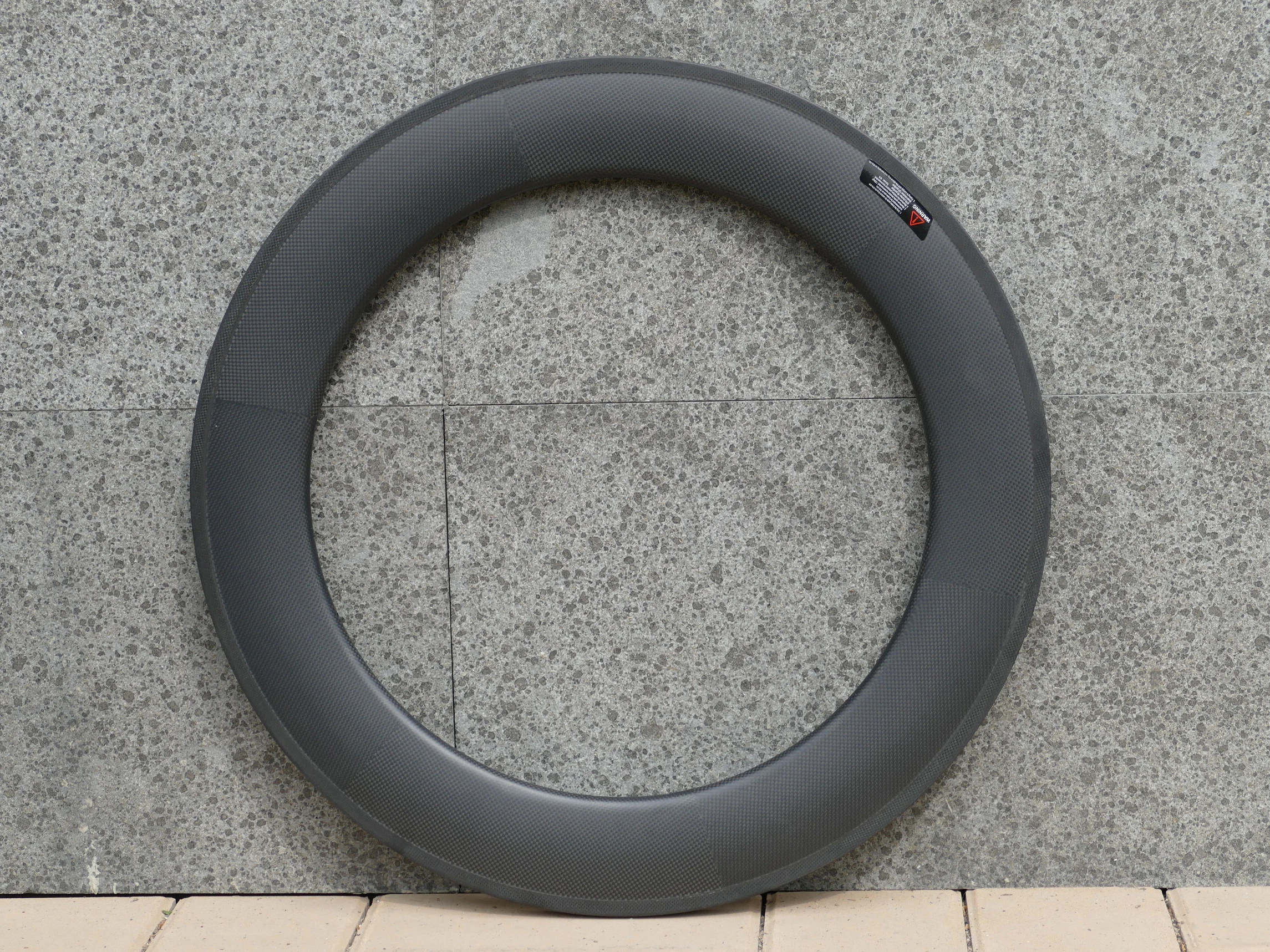 В комплект входит 1 пара ободов полностью карбоновые колеса для дорожного