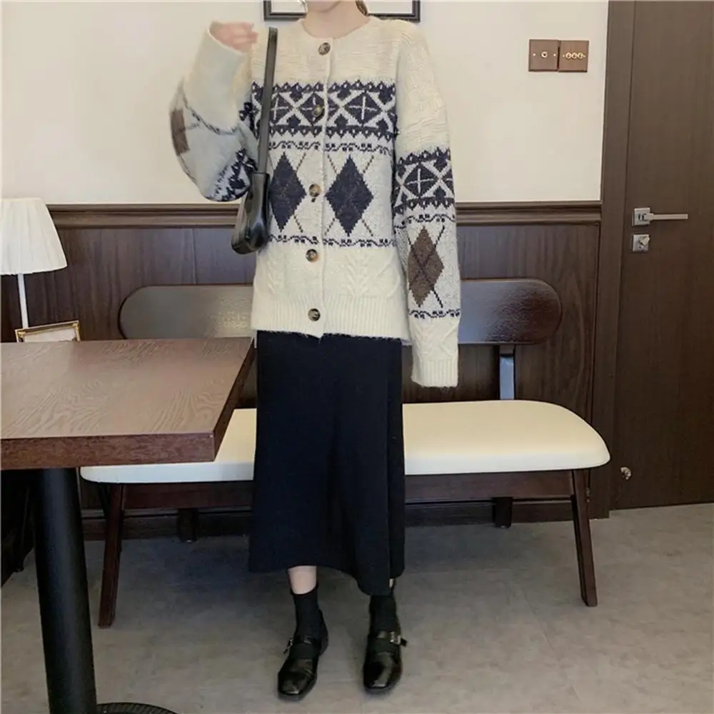 

Korean Loose Single - Breasted Knitted Fashion Sweater Women Clothing