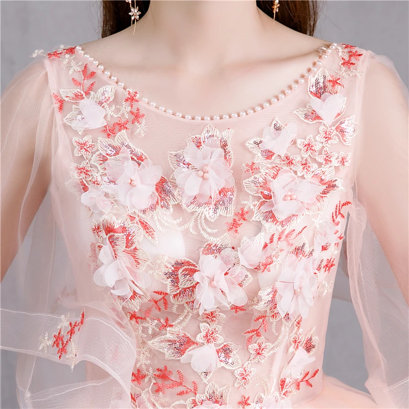 Платье с цветочной аппликацией и жемчужинами платье круглым вырезом рукавом