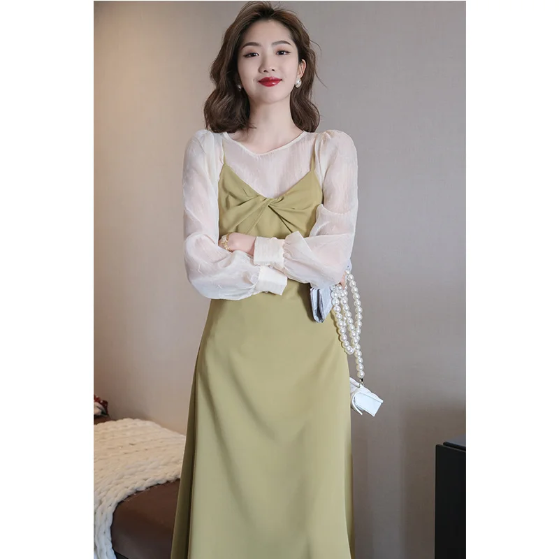 Новинка весеннего сезона 2021 красивое длинное платье на бретельках в французском