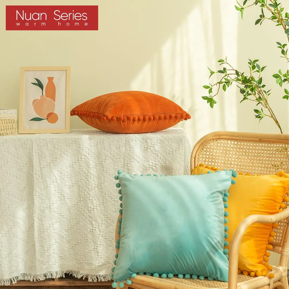 

2021 Velvet Soft Throw Pillowcases With Balls Home Decor Cushions Covers Square For Sofa Bed Car Home Multiple Sizes 16 Color