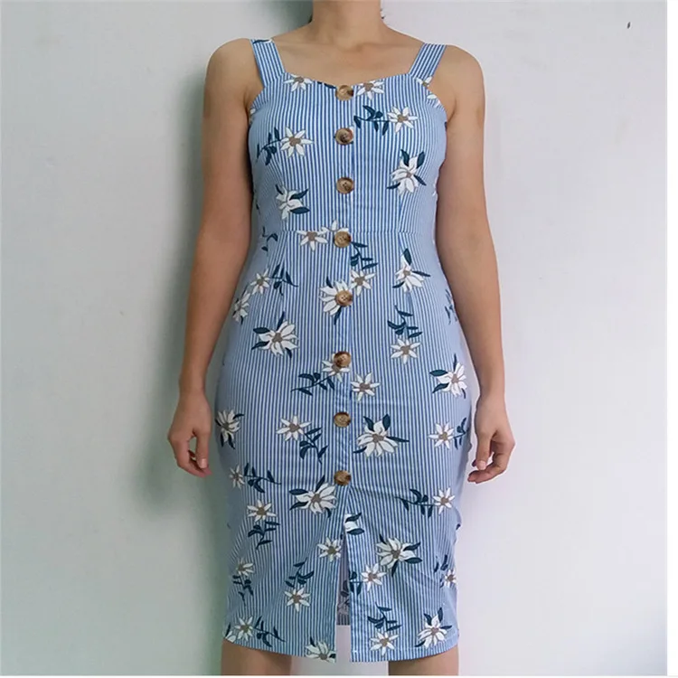 Женское однобортное платье на бретельках летнее в полоску с разрезом Элегантное