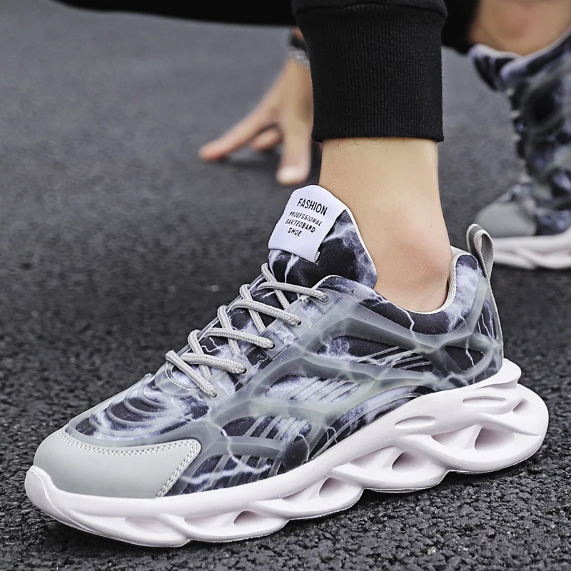 

Men's Casual Sport Shoes Luminous Shoes Comfortable Breathable Running Shoes Fashion Mens Sneakers Height Increasing Shoes