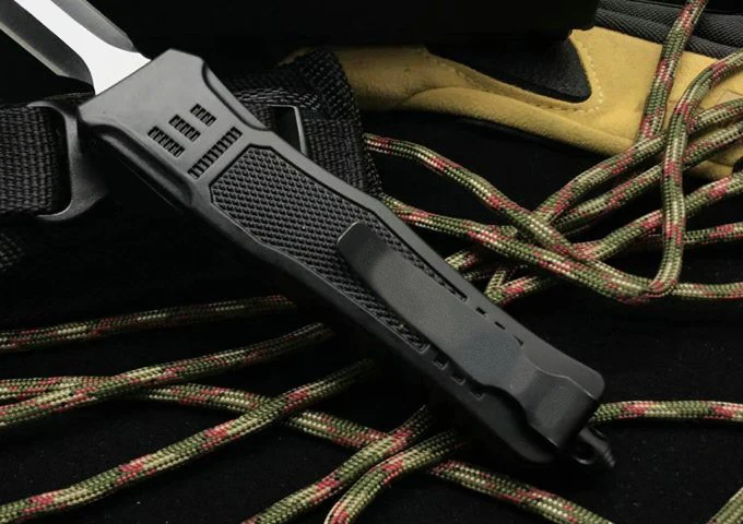 Портативный нож для фруктов с обрывом окна для аварийного побега и самозащиты с высокой твердостью и специальным зажимом на пояс для использования на открытом воздухе, в походе и путешествиях.