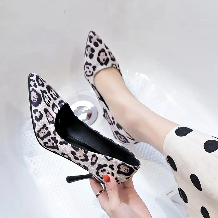 Новинка осени 2020 женские сексуальные замшевые туфли на шпильке с острым носком и