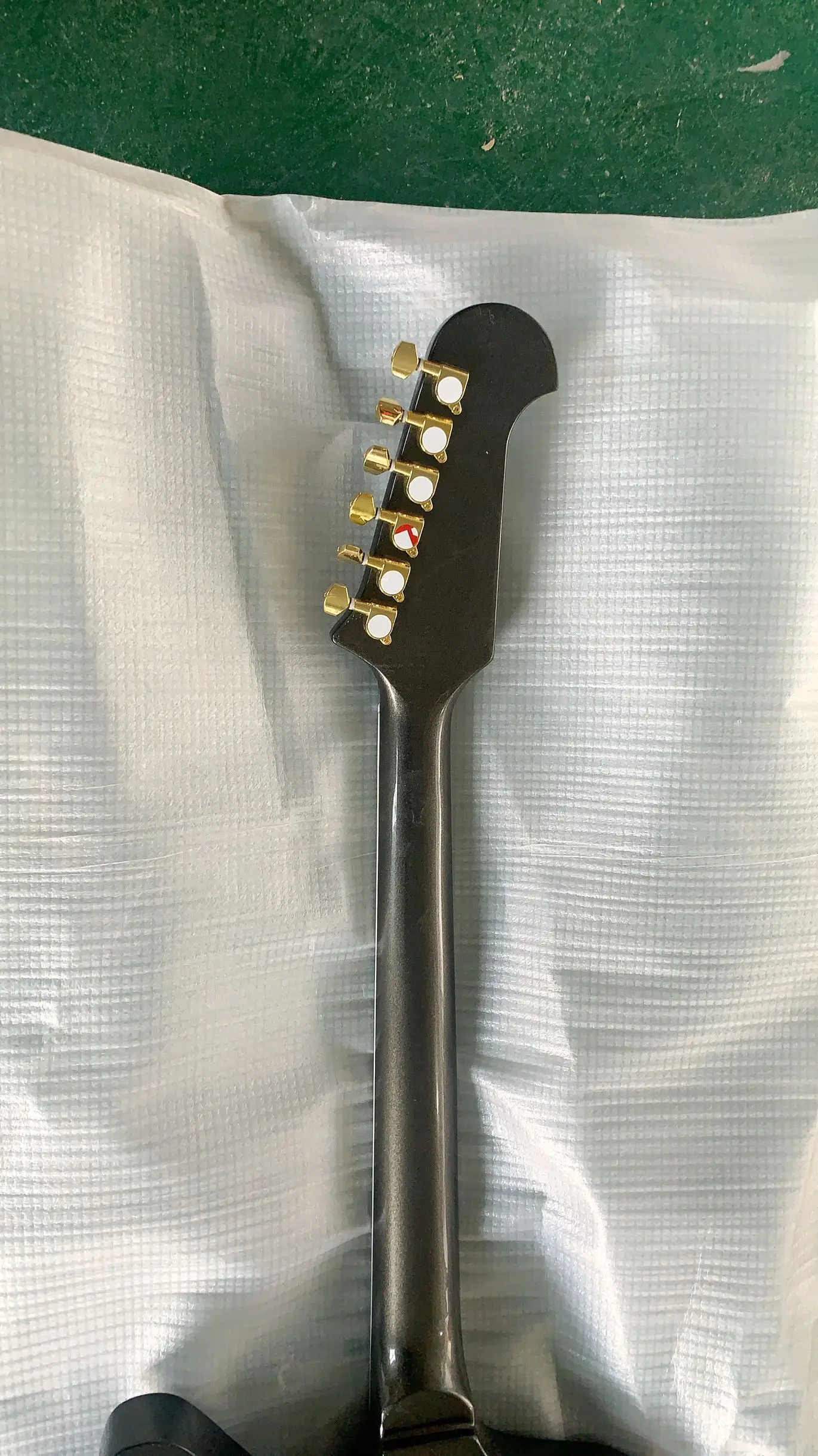 Новое поступление изготовленная на заказ электрическая гитара Firebird лучшего