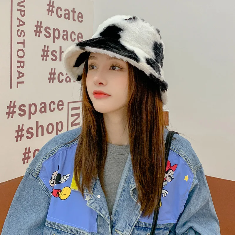 

New Winter Cow Print Plush Bucket Hats for Women Tourism Outdoor Warm Hat Soft Velvet Fisherman Cap Lady Fashion Panama Present