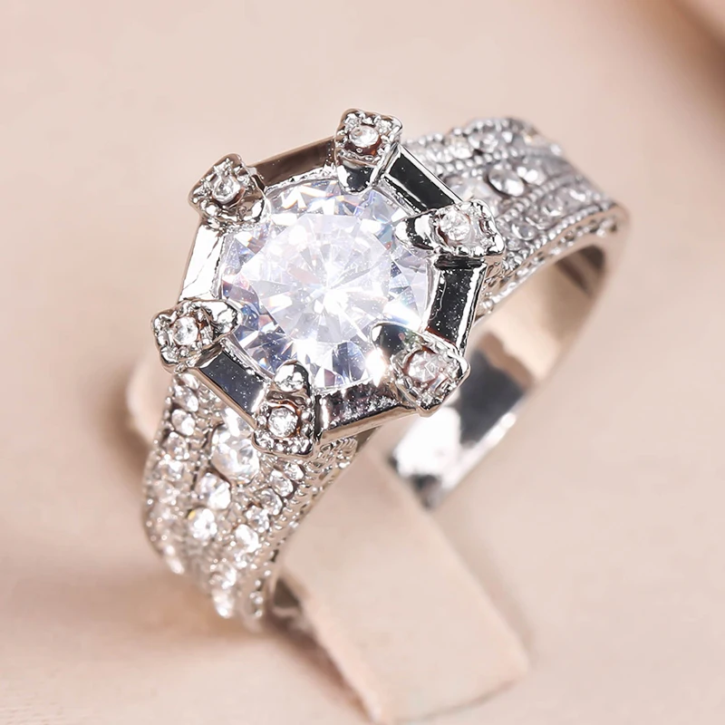 

Exquisite Color White Zircon Hallow out Ring For Women Ladies Wedding Party Engagement Proposal Female Jewelry B4M791