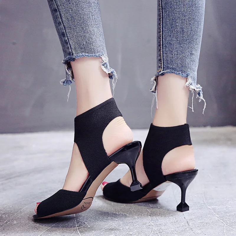 

2019 new Korean version British style all cotton flying net red hollow out princess shoes
