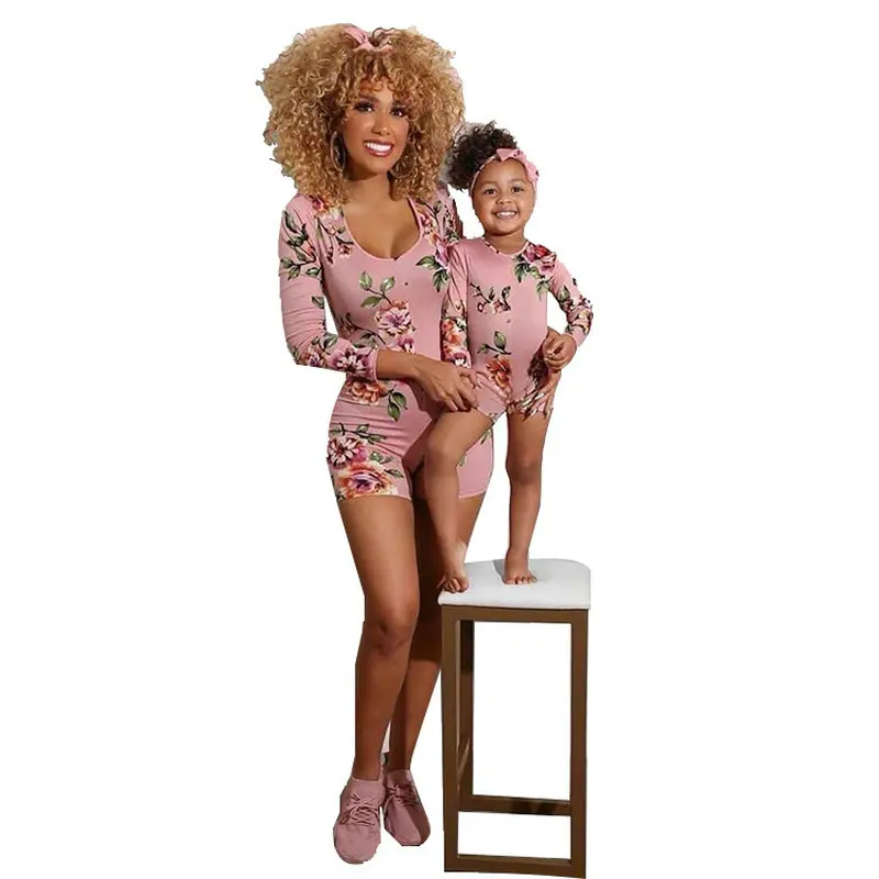 Женский комбинезон с длинным рукавом семейный образ подходящие наряды одежда