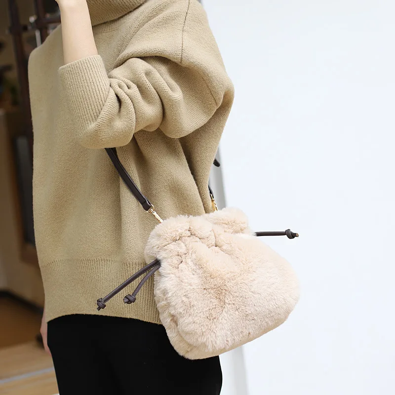 

Must Be Fashionable Plush Versatile Casual Simple Solid Color and One Shoulder Messenger Bag